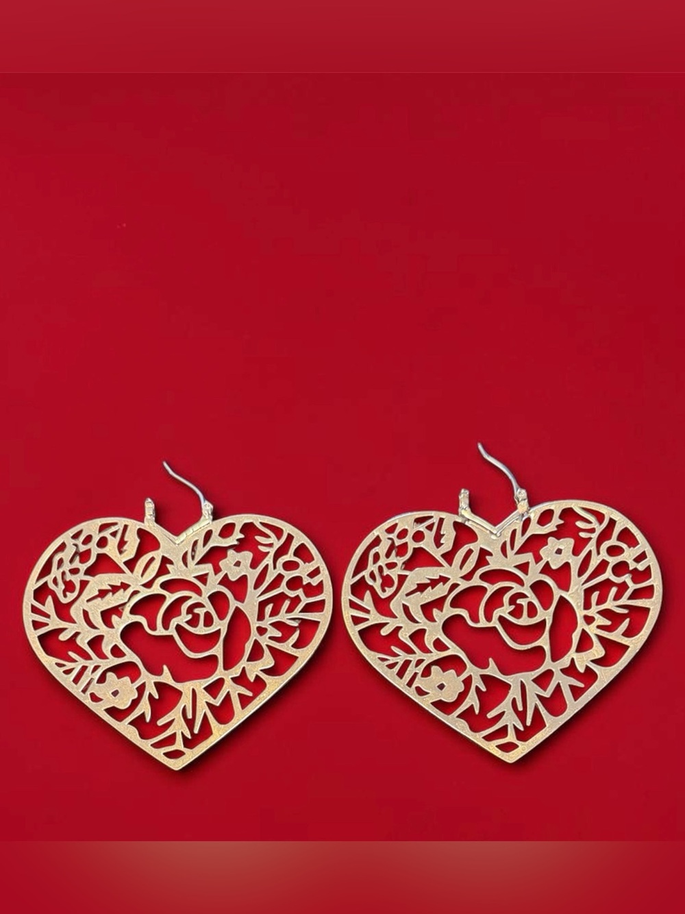 GORGEOUS GOLD HEART FILIGREE LEVER-BACK EARRINGS WITH FLOWER CUTOUT